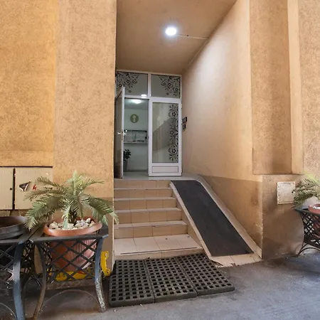 4 Apartment *