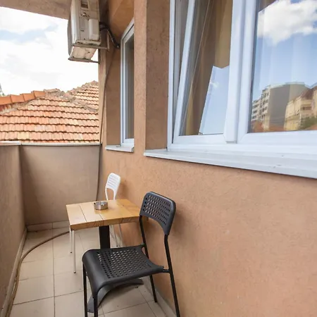 Apartment 4 Ni
