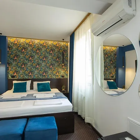 Apartment 4