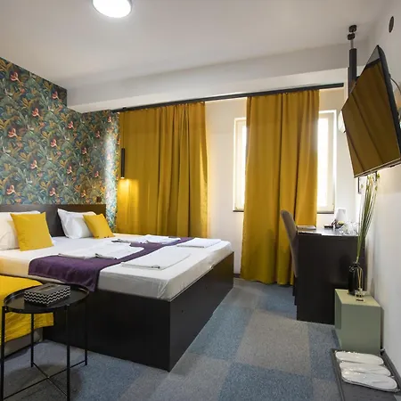 4 Apartment